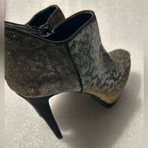 Gianni Bini Black, Gold and Silver Glitter Heels sz: 7.5